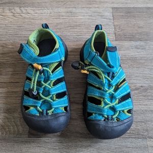 Keens Newport Kids Youth Turquoise Blue Water Shoe Outdoor Sandal Size 12